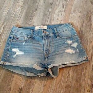 - Hollister Women Shorts Size 9 Waist 29